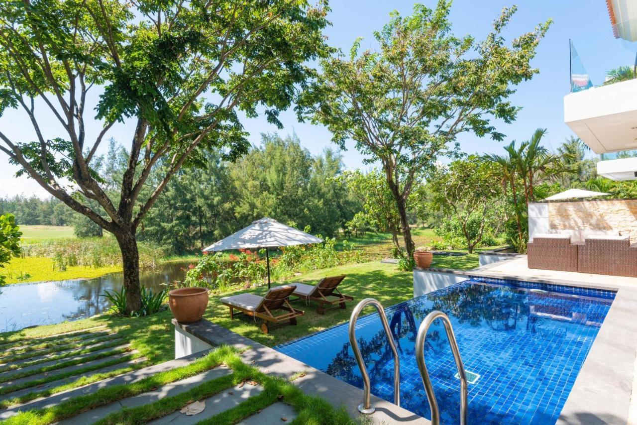 Emblem Sea 3 Bedroom Villas Da Nang Bagian luar foto