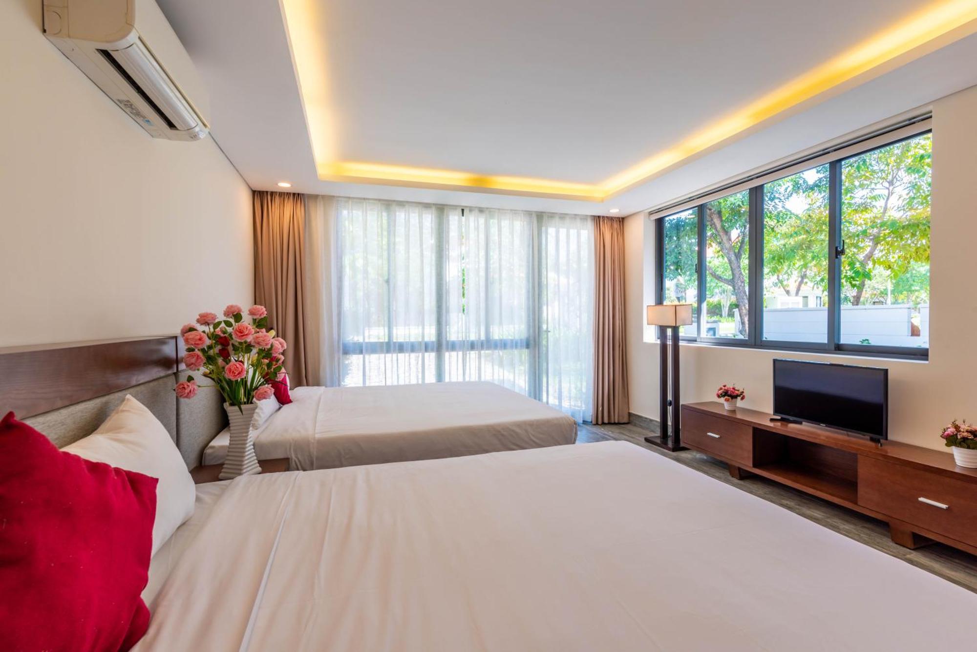 Emblem Sea 3 Bedroom Villas Da Nang Bagian luar foto